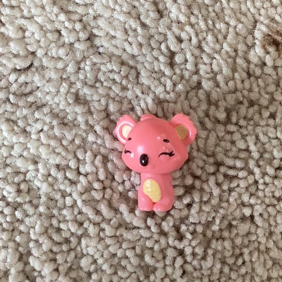 50 hatchimals+1 rare hatchimal with moveable head(pink koala)+container for them - Picture 7 of 11